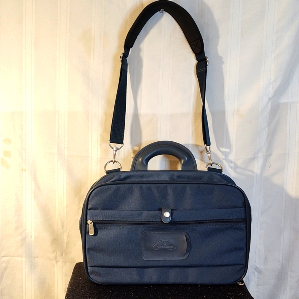 Samsonite Travel Bag - Picture 1 of 9